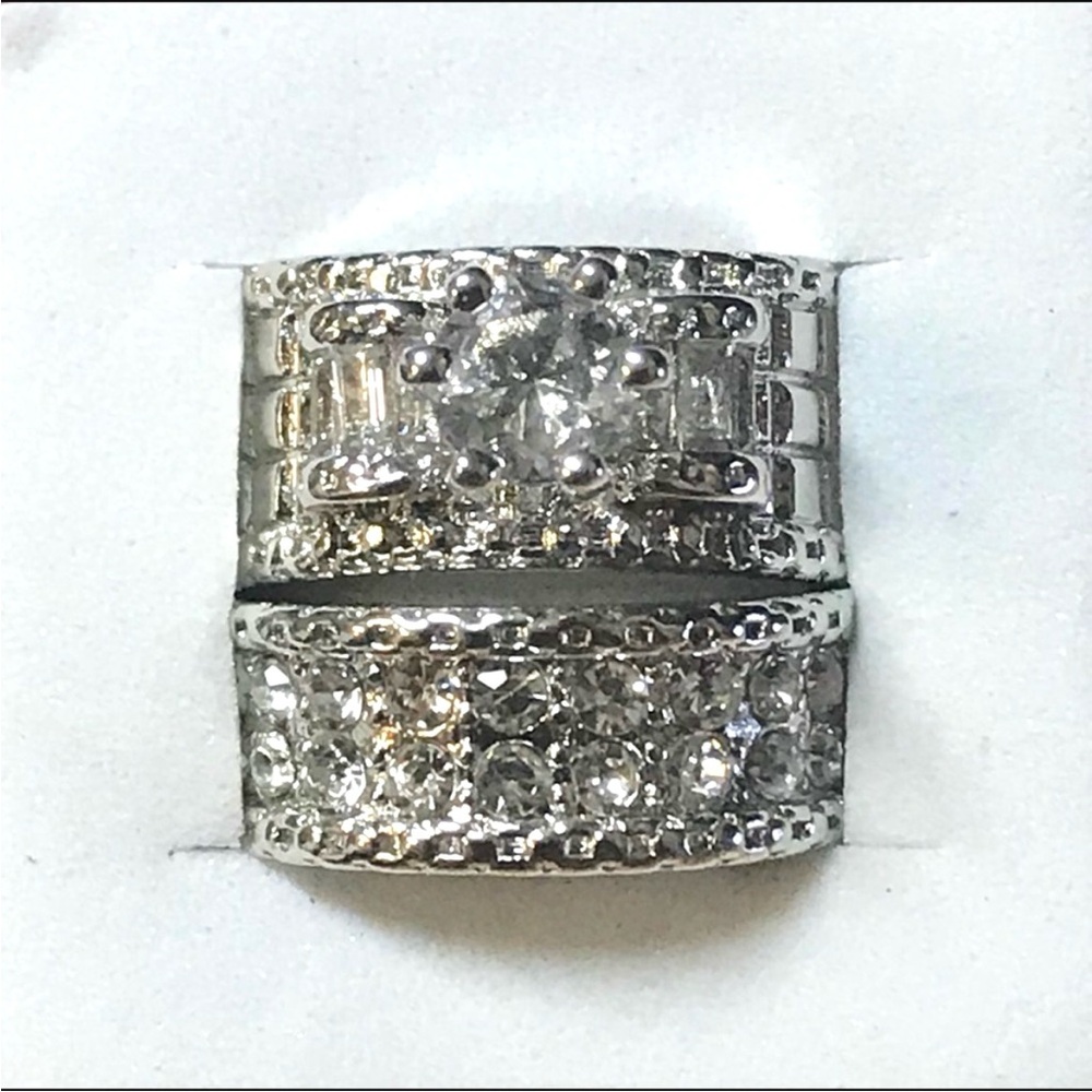Elegant Silver Women's Ring